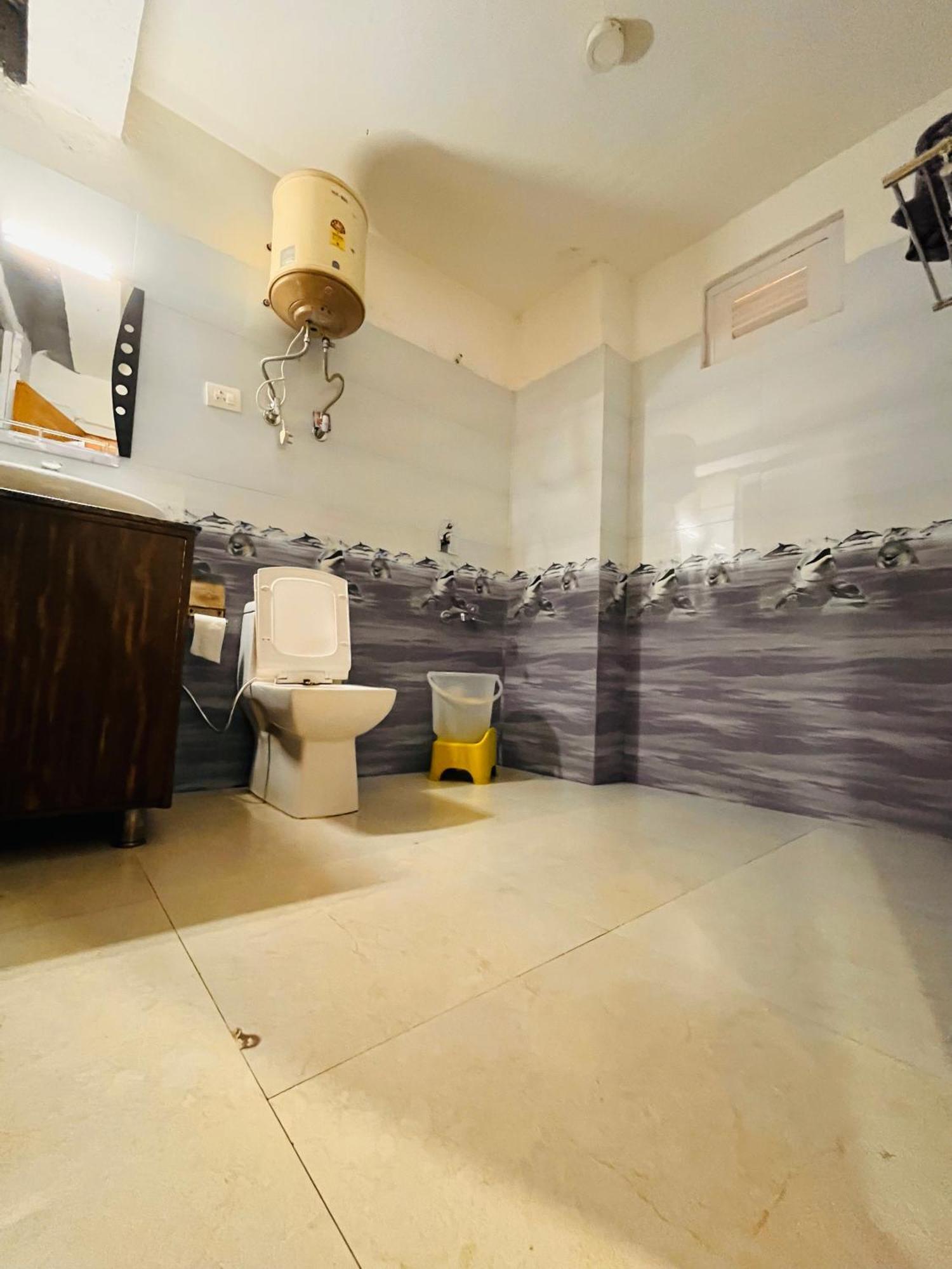 Himalayan Hill Queen Resort, Manali M98160-43400 Екстериор снимка